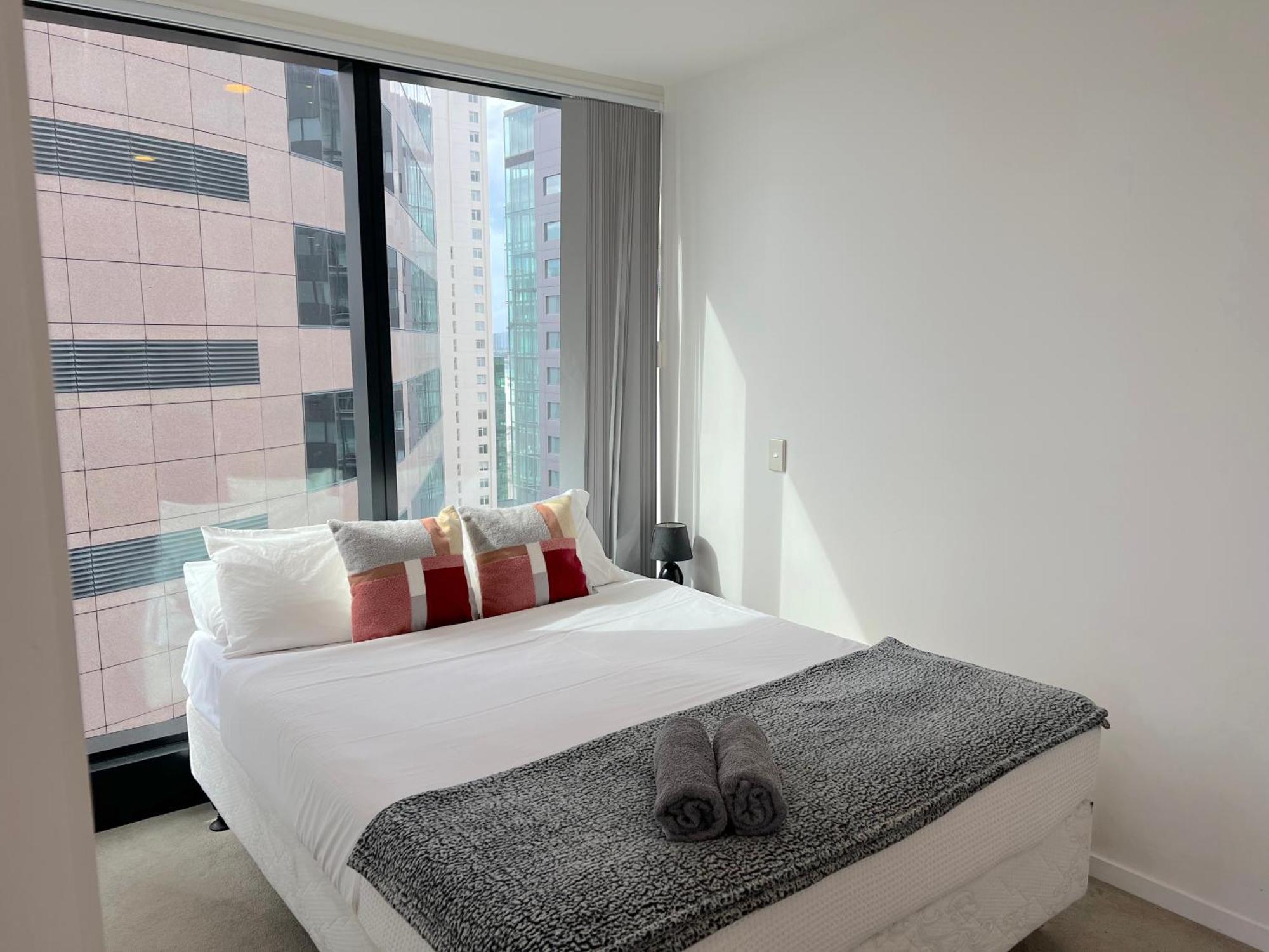 Magnificent Harbour View Skytower View Apartment In Cbd Auckland Exterior photo